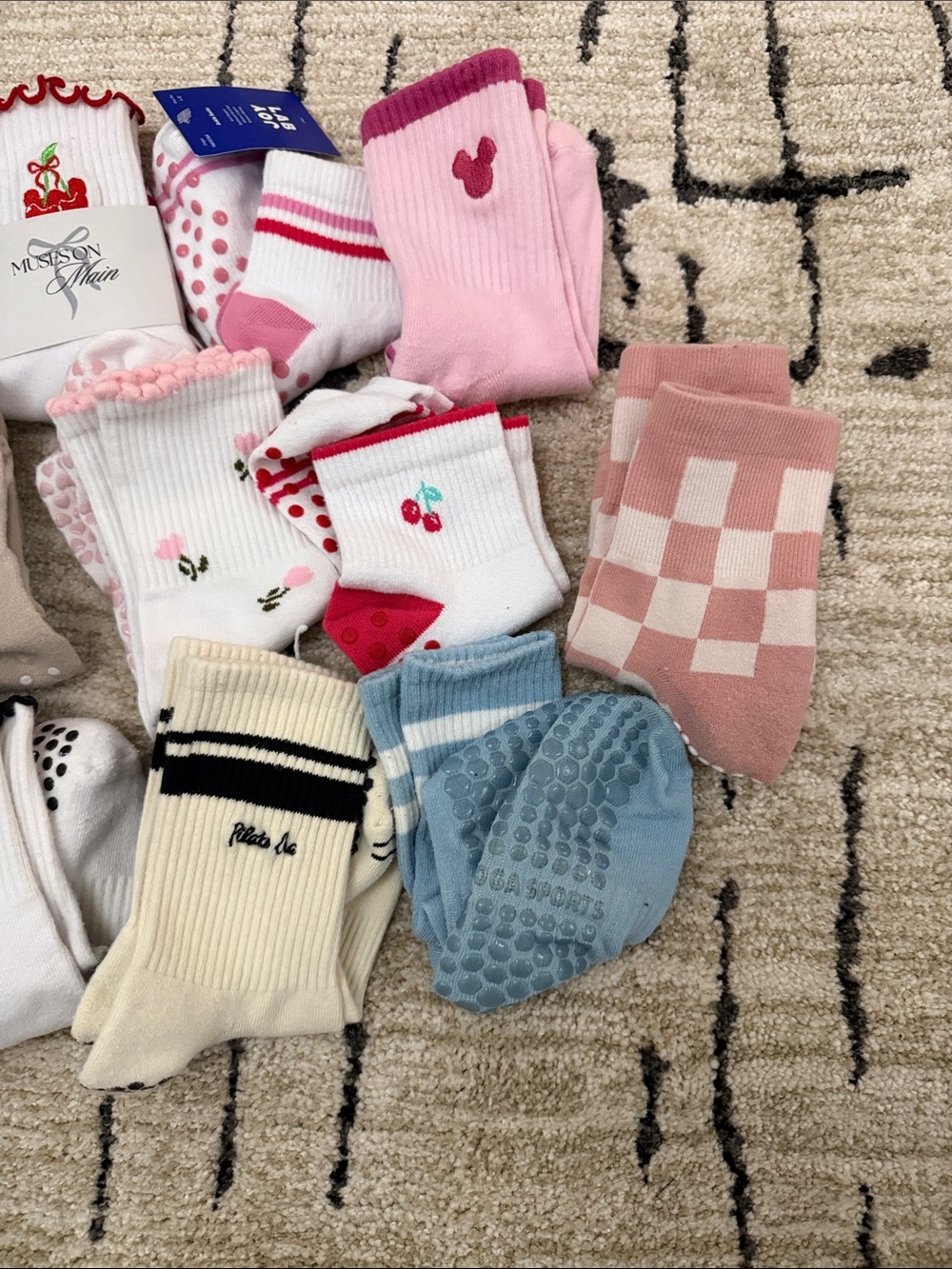 Pilates 14 Sock Bundle - Picture 4 of 4